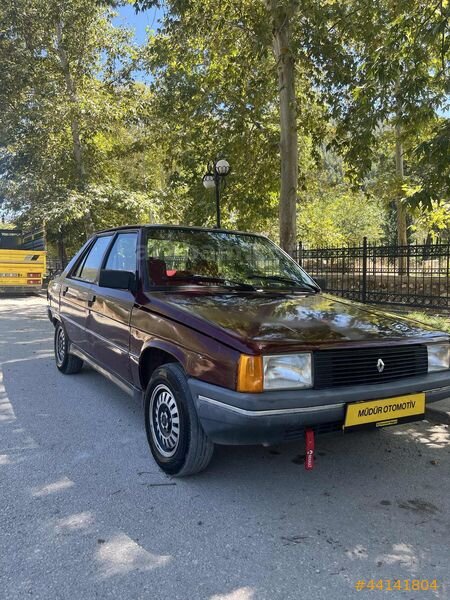 Galeriden Renault R 9 1.4 Broadway 1992 Model Osmaniye 420.000 km Kırmızı