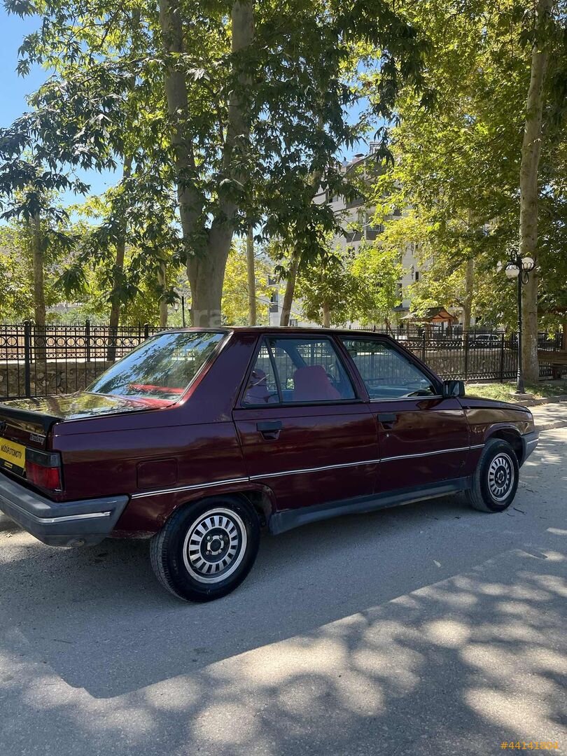 Galeriden Renault R 9 1.4 Broadway 1992 Model Osmaniye 420.000 km Kırmızı 2