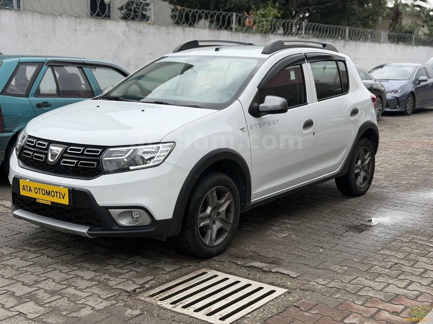 Galeriden Dacia Sandero 0.9 TCe Stepway Easy-R 2020 Model Kocaeli 40.550 km Beyaz 3