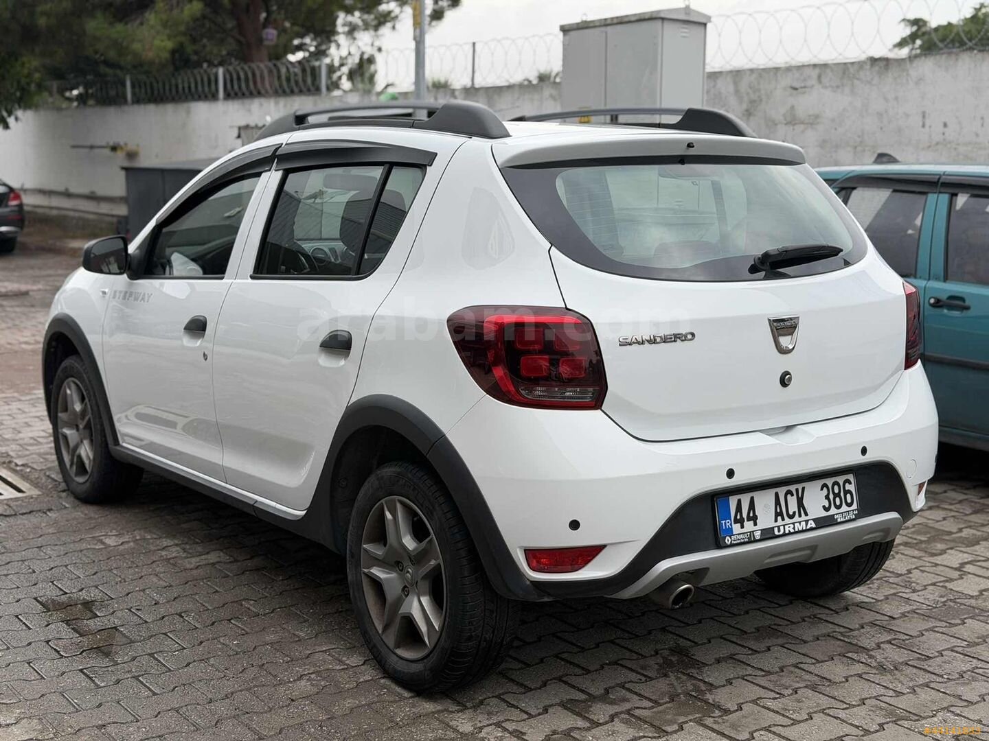 Galeriden Dacia Sandero 0.9 TCe Stepway Easy-R 2020 Model Kocaeli 40.550 km Beyaz 4