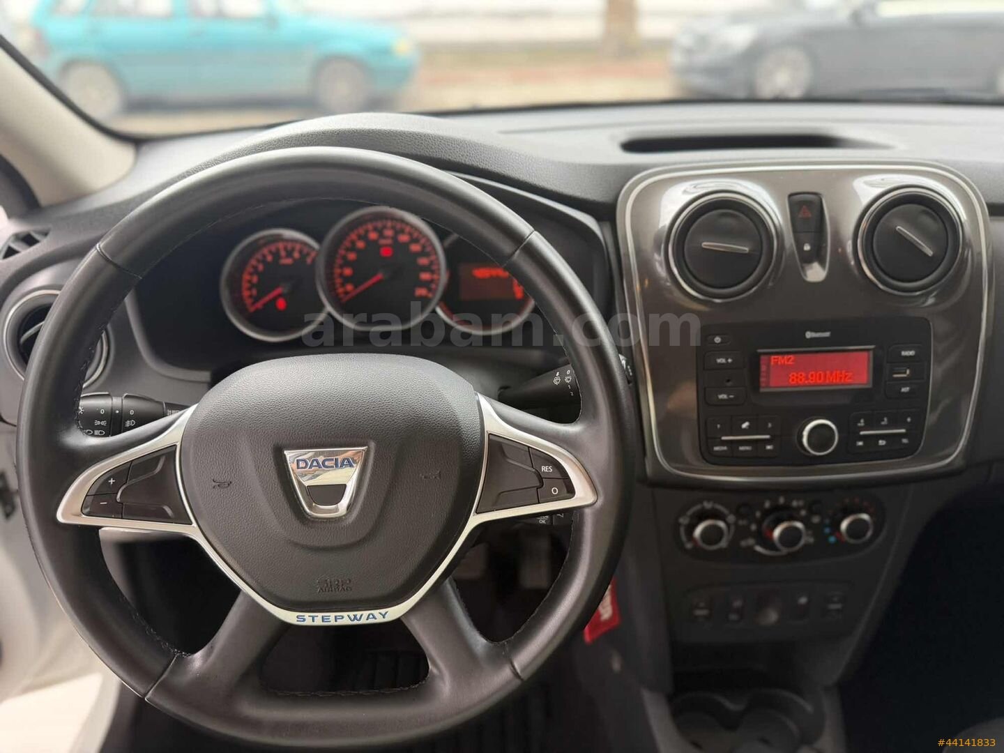 Galeriden Dacia Sandero 0.9 TCe Stepway Easy-R 2020 Model Kocaeli 40.550 km Beyaz 6
