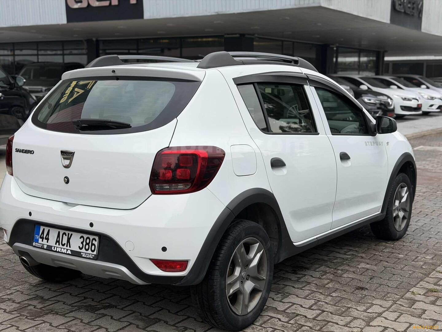 Galeriden Dacia Sandero 0.9 TCe Stepway Easy-R 2020 Model Kocaeli 40.550 km Beyaz 5