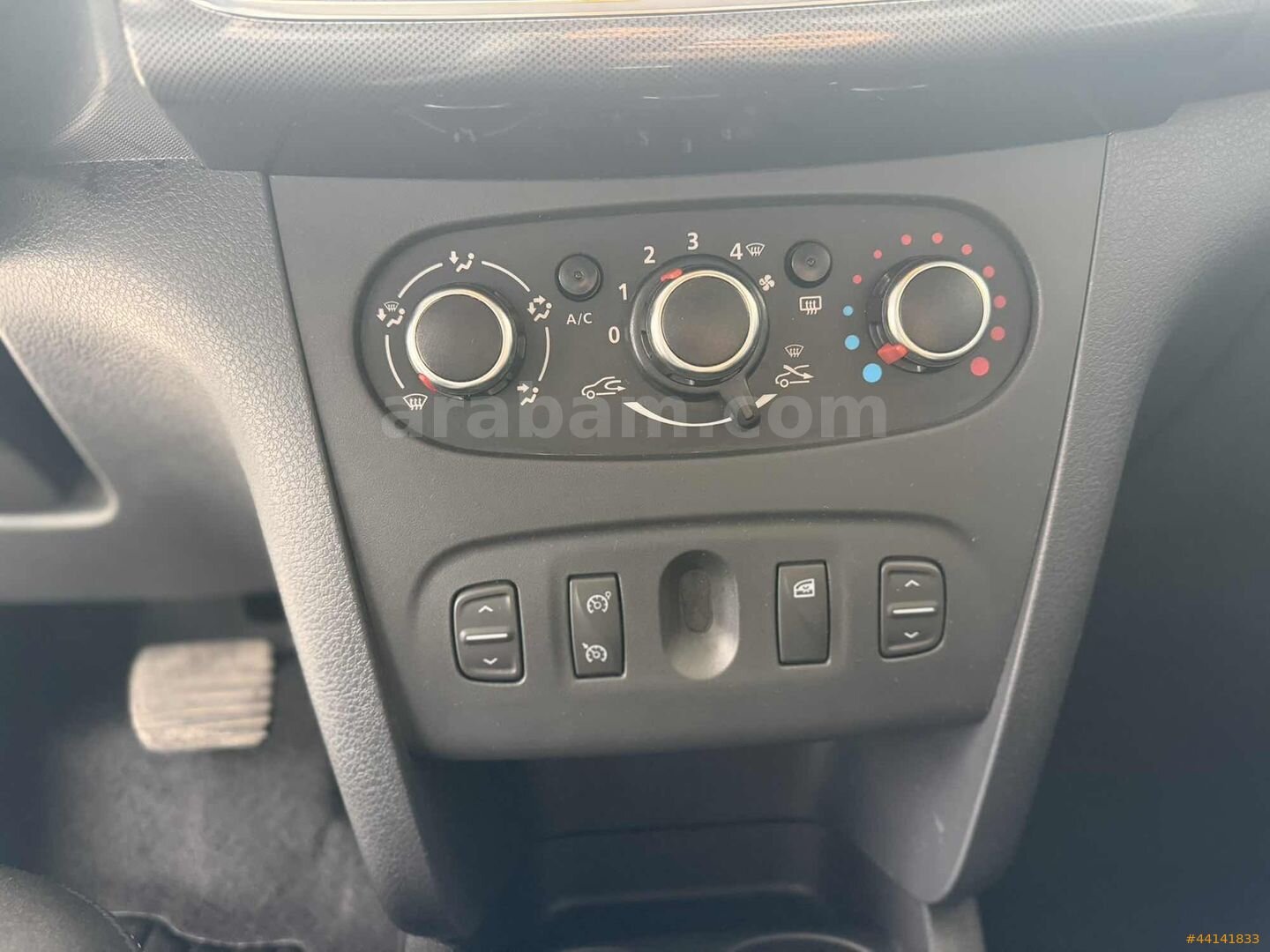 Galeriden Dacia Sandero 0.9 TCe Stepway Easy-R 2020 Model Kocaeli 40.550 km Beyaz 7