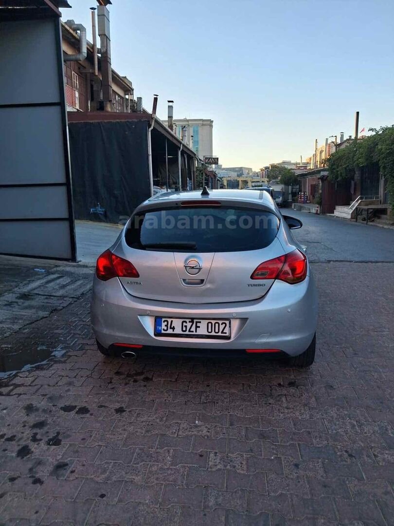 Sahibinden Opel Astra 1.4 T Sport 2011 Model İstanbul 202.000 km Gri (Gümüş) 4