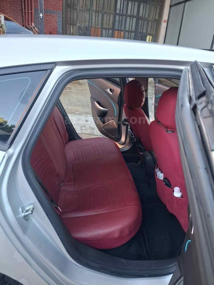 Sahibinden Opel Astra 1.4 T Sport 2011 Model İstanbul 202.000 km Gri (Gümüş) 6