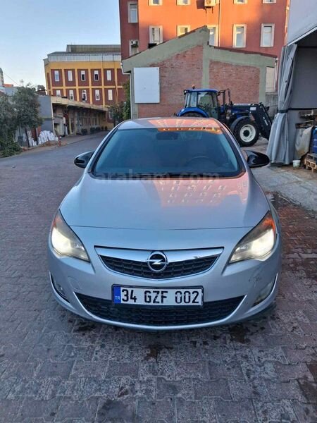 Sahibinden Opel Astra 1.4 T Sport 2011 Model İstanbul 202.000 km Gri (Gümüş)