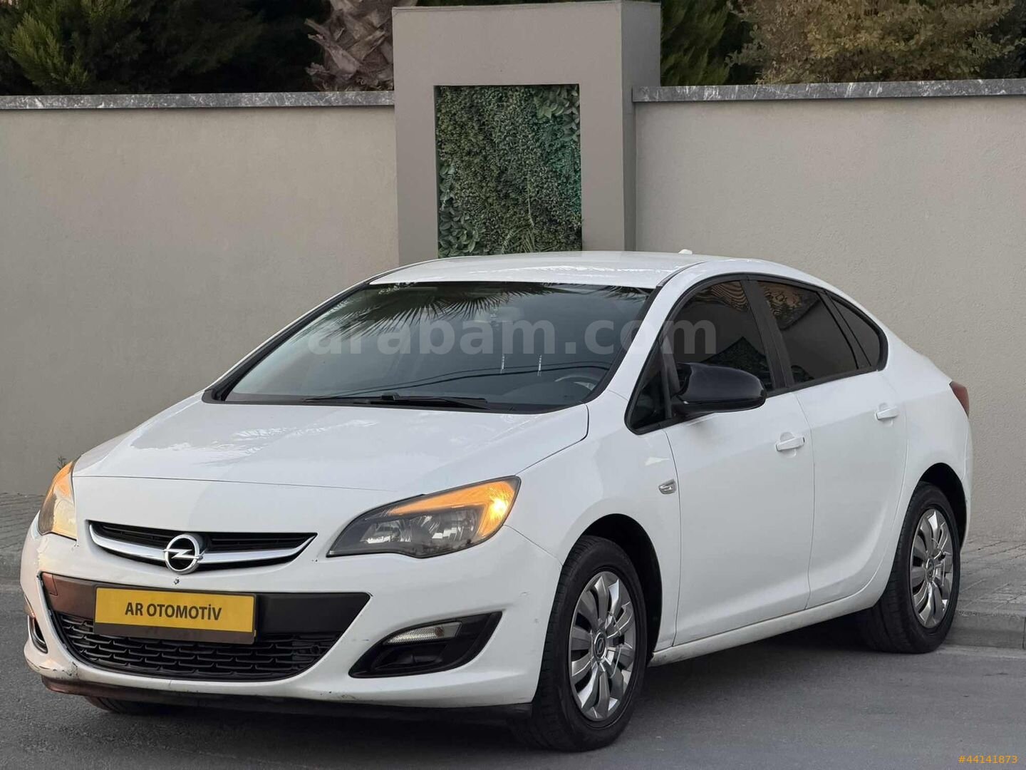 Galeriden Opel Astra 1.6 CDTI Business 2014 Model İstanbul 206.000 km Beyaz 4