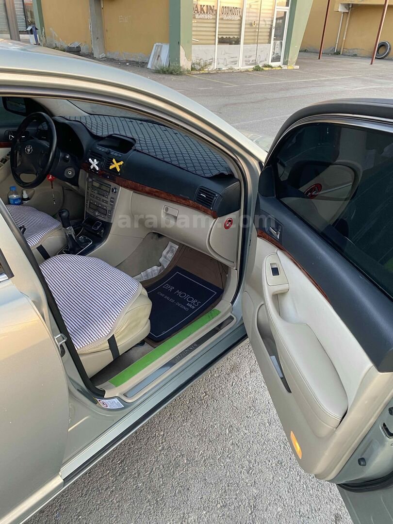 Sahibinden Toyota Avensis 1.6 Elegant 2004 Model Van 408.000 km Bej 7