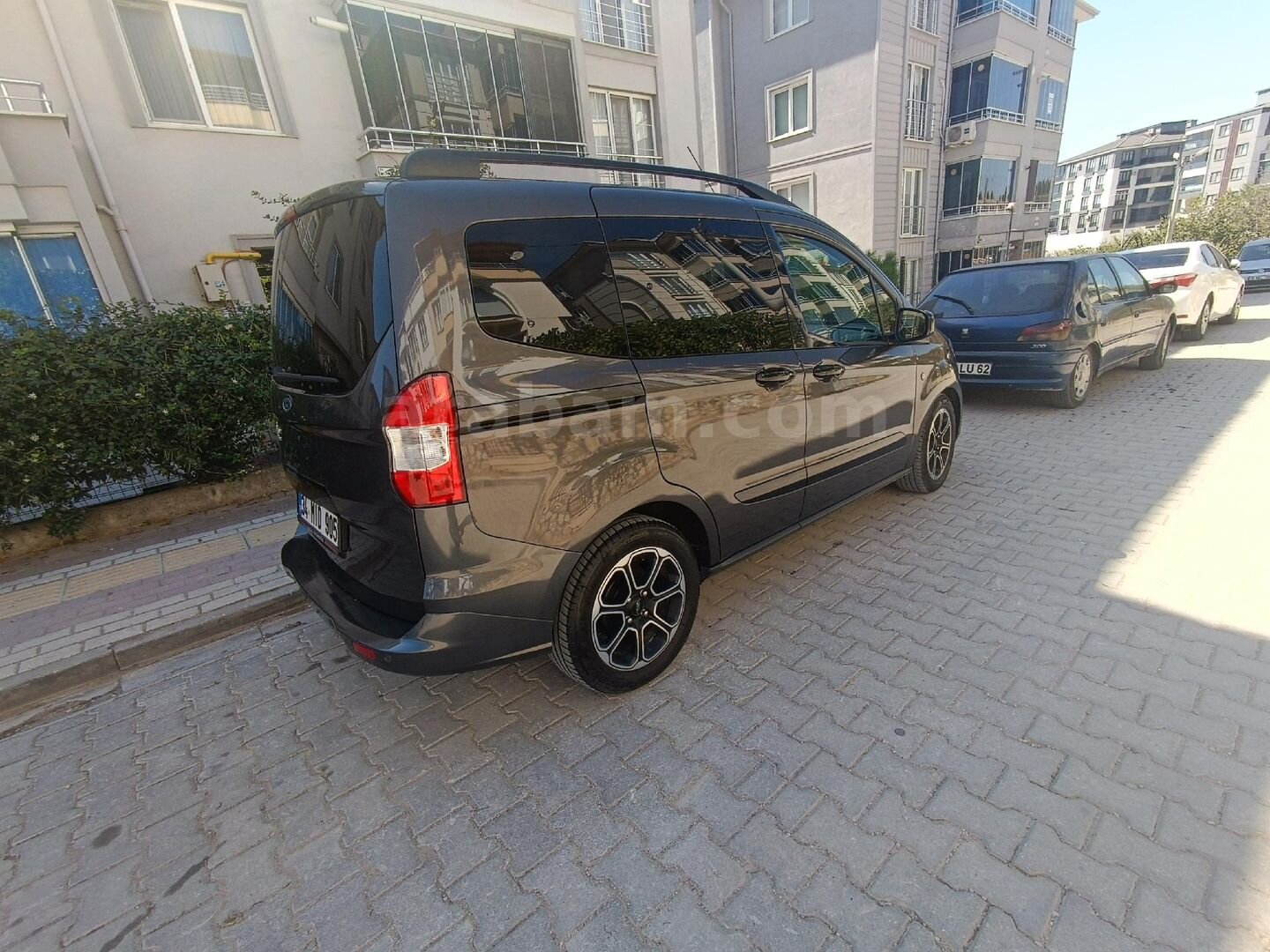 Sahibinden Ford Tourneo Courier 1.0 EcoBoost Titanium Plus 2023 Model 4