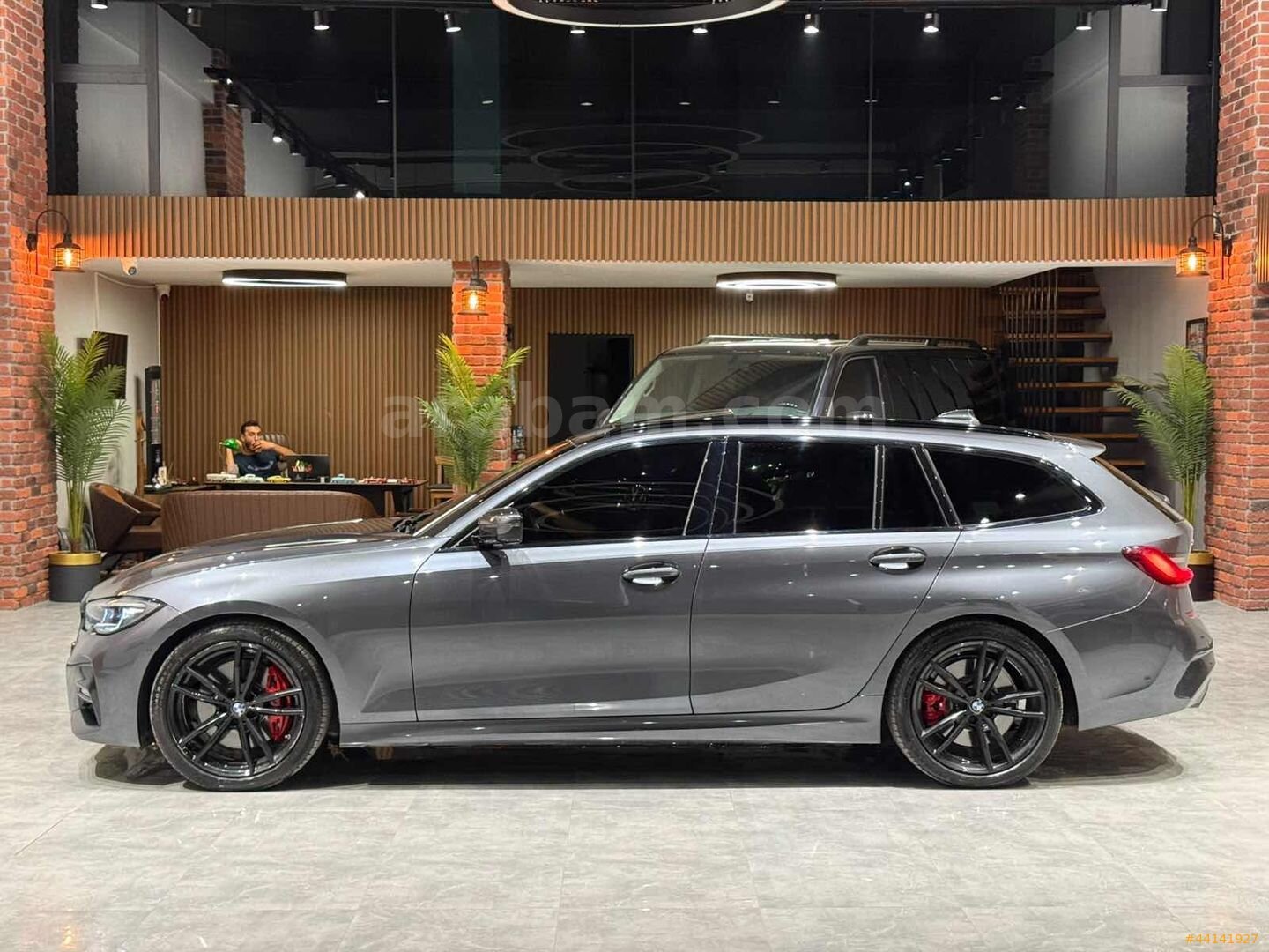 Galeriden BMW 3 Serisi 320d xDrive M Sport 2022 Model İstanbul 57.500 km Füme 7
