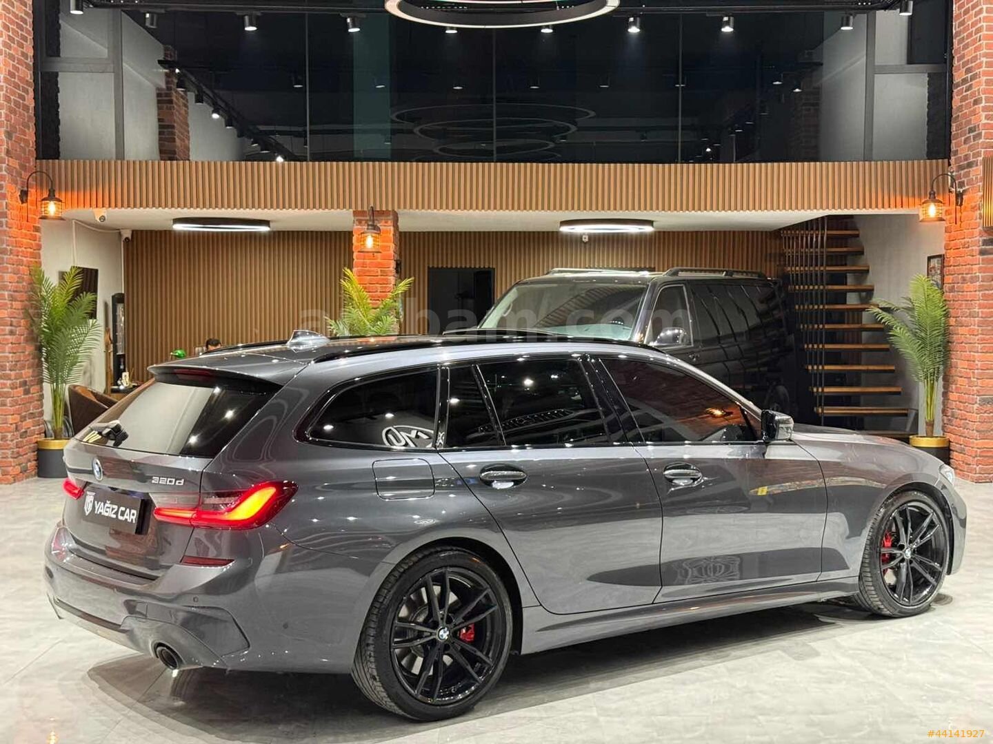 Galeriden BMW 3 Serisi 320d xDrive M Sport 2022 Model İstanbul 57.500 km Füme 4