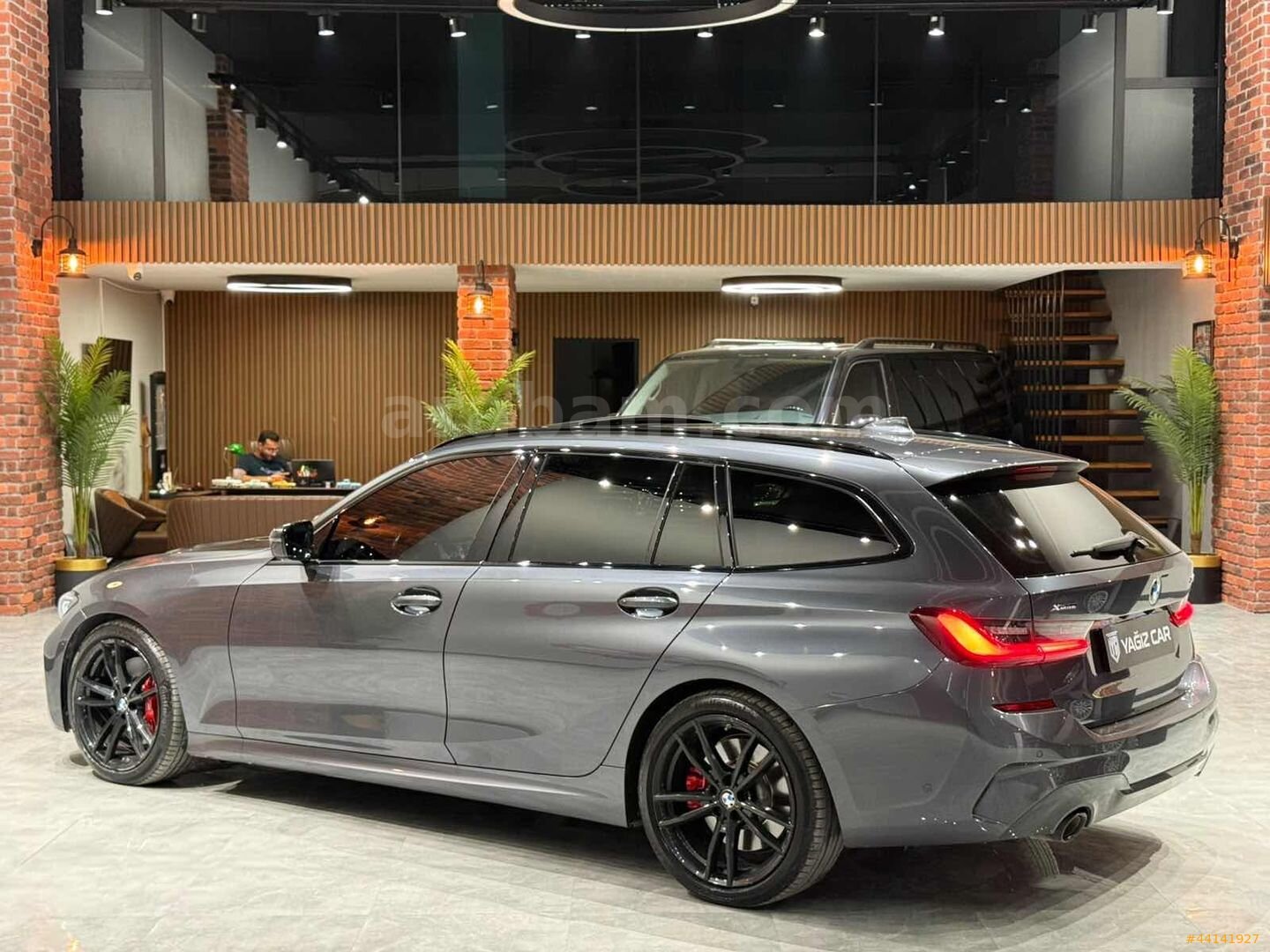 Galeriden BMW 3 Serisi 320d xDrive M Sport 2022 Model İstanbul 57.500 km Füme 6