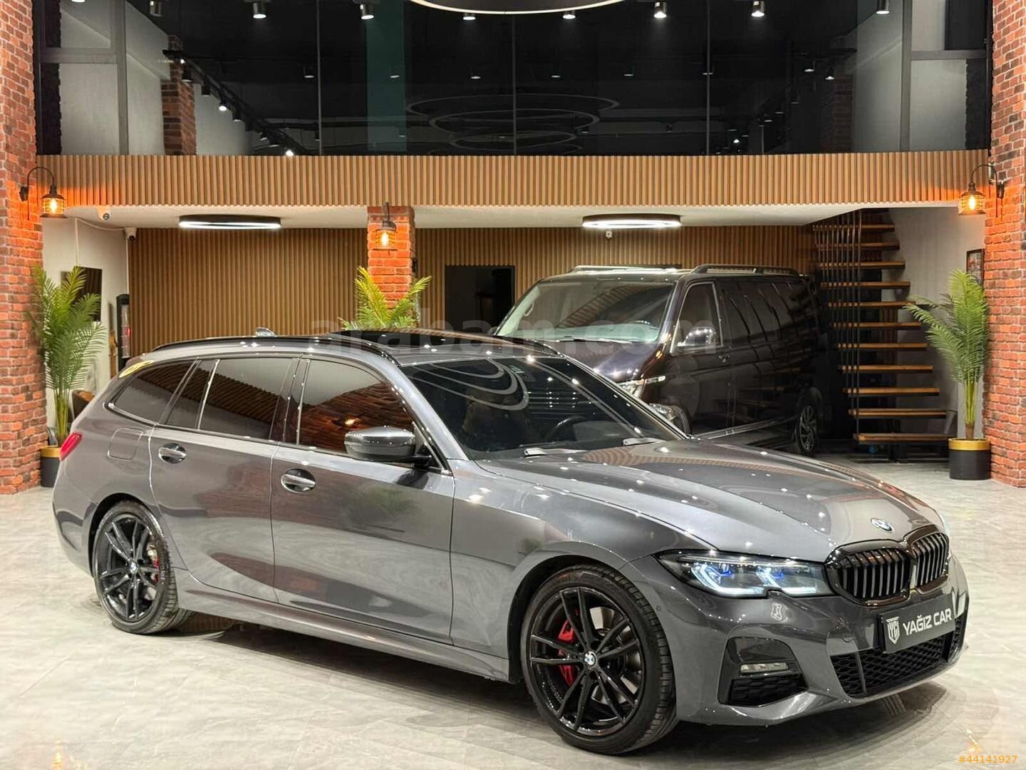 Galeriden BMW 3 Serisi 320d xDrive M Sport 2022 Model İstanbul 57.500 km Füme 3