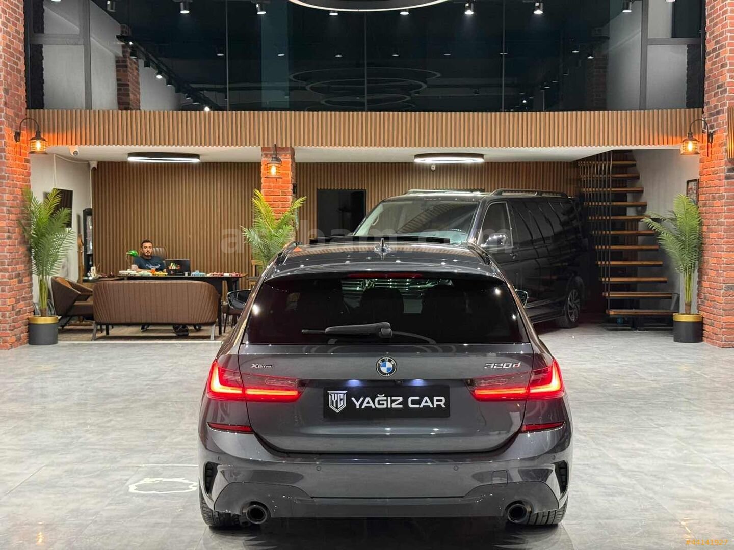 Galeriden BMW 3 Serisi 320d xDrive M Sport 2022 Model İstanbul 57.500 km Füme 5
