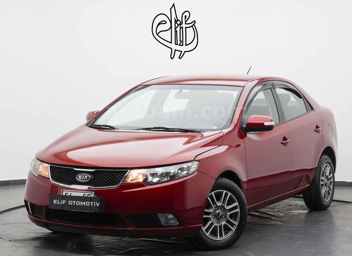 Galeriden Kia Cerato 1.6 GSL Comfort 2011 Model Sakarya 263.000 km Kırmızı 3