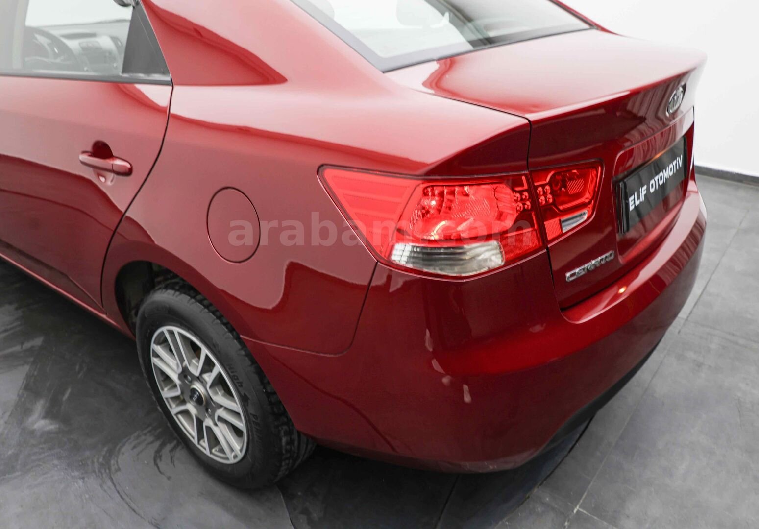Galeriden Kia Cerato 1.6 GSL Comfort 2011 Model Sakarya 263.000 km Kırmızı 7