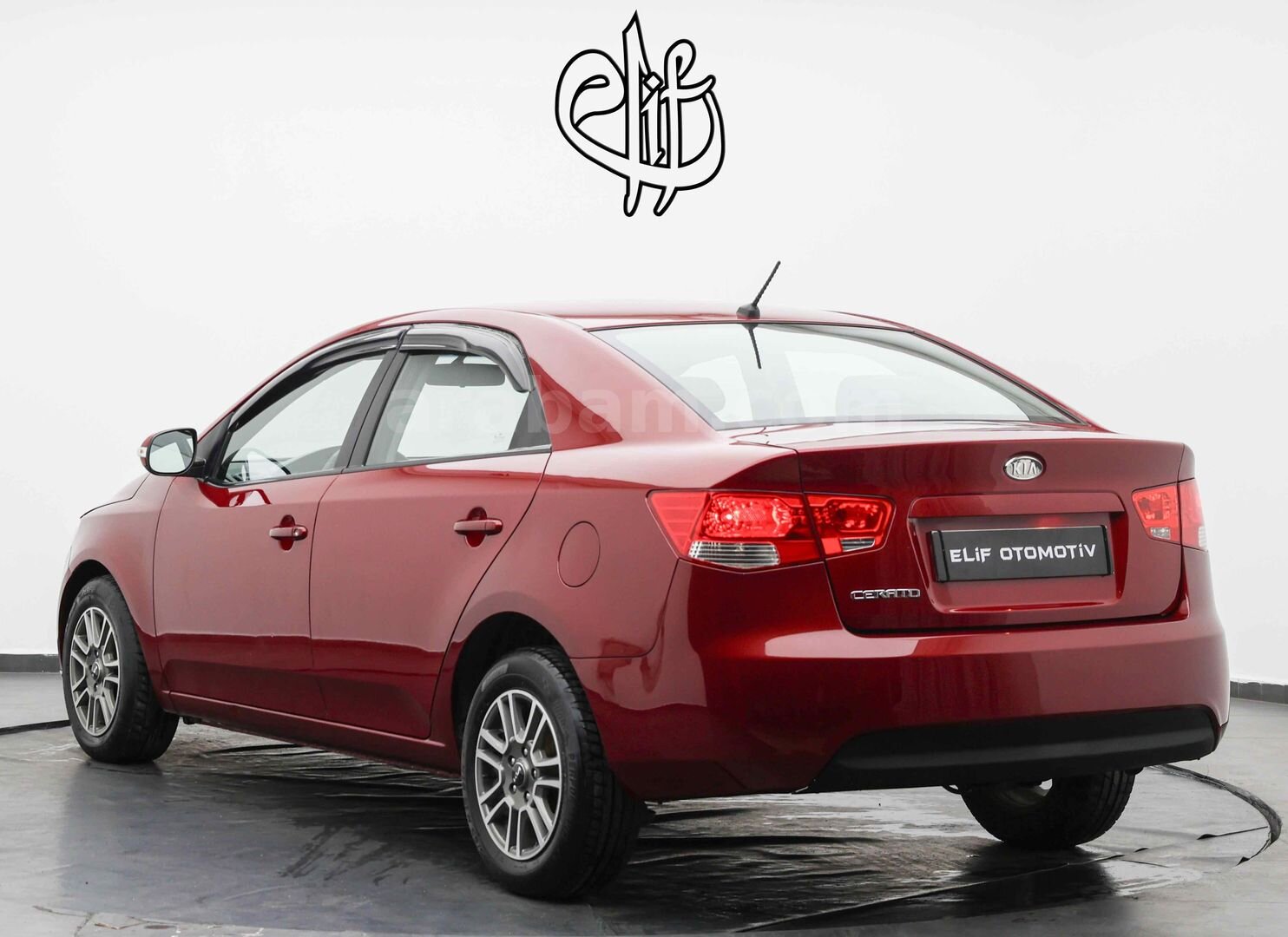 Galeriden Kia Cerato 1.6 GSL Comfort 2011 Model Sakarya 263.000 km Kırmızı 4