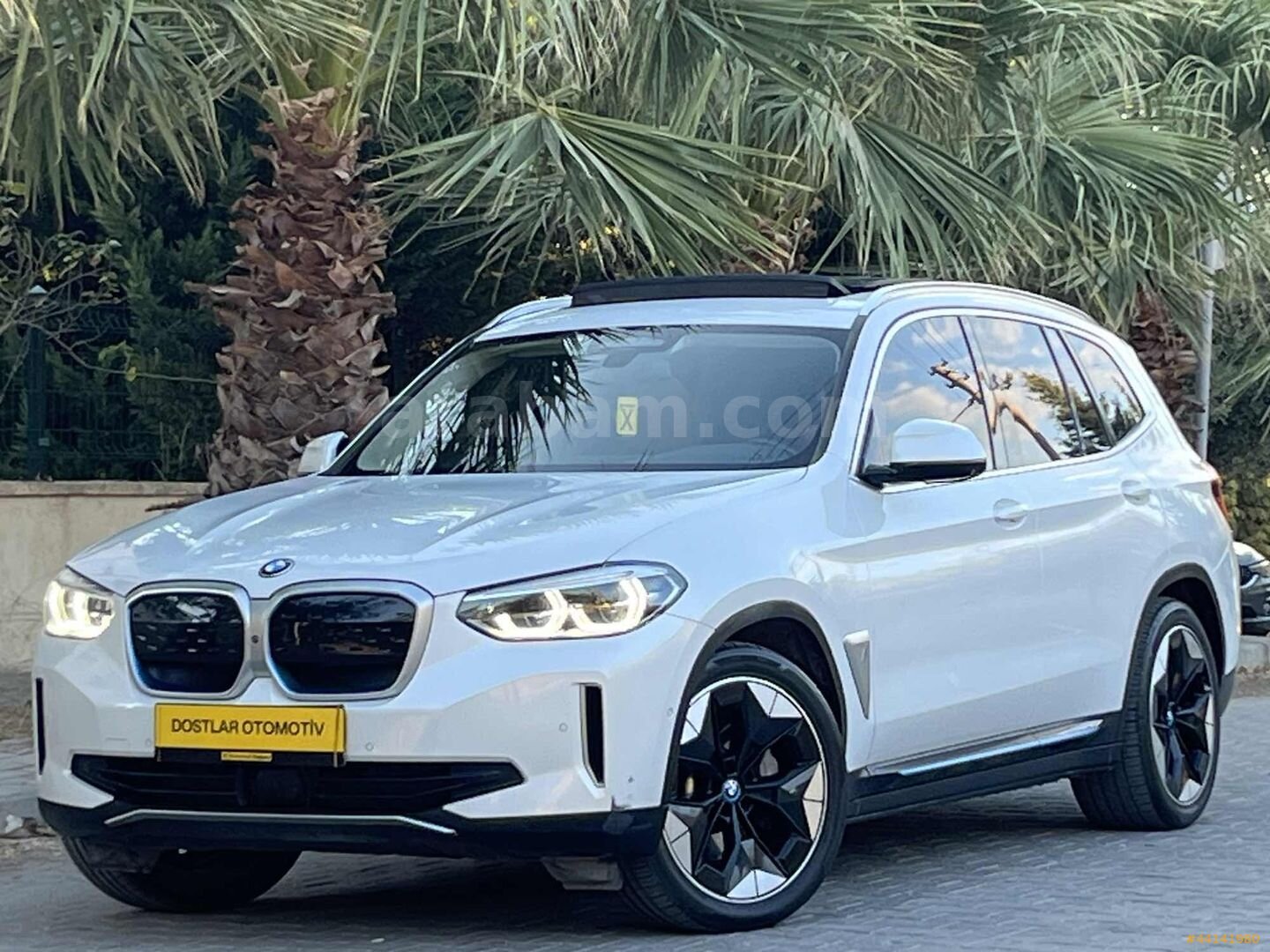 Dostlar İzmir otomotiv den ix3 hatasız boyasız değişen siz 2
