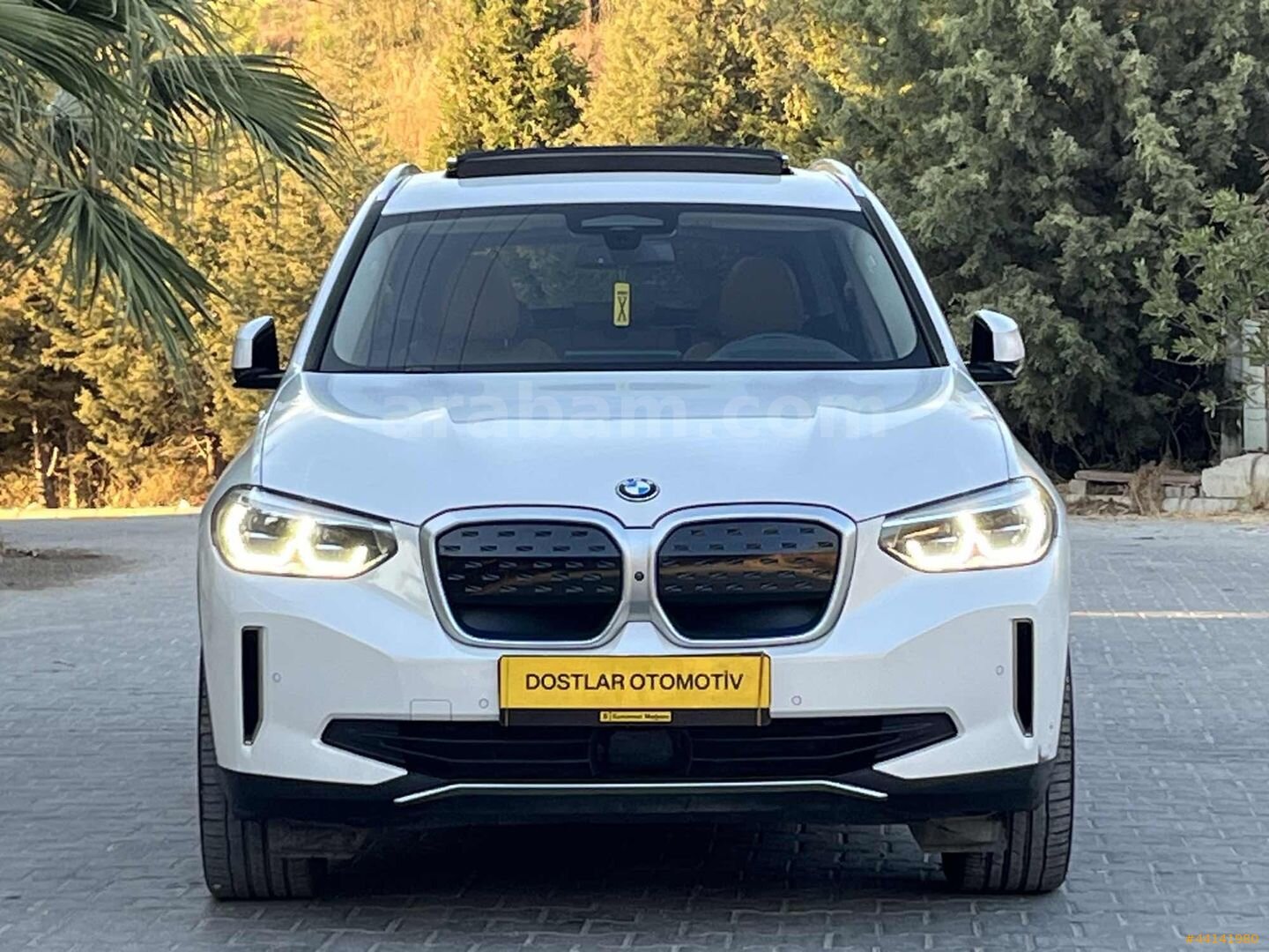 Dostlar İzmir otomotiv den ix3 hatasız boyasız değişen siz 3