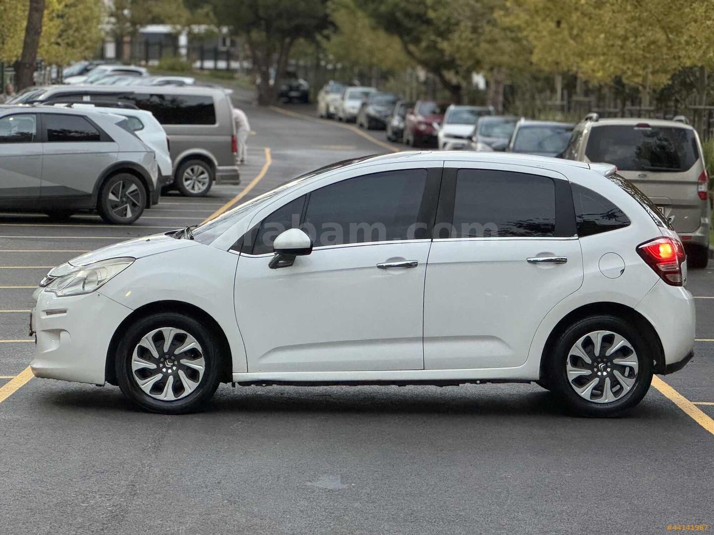 Galeriden Citroen C3 1.4 e-HDi Confort 2014 Model İstanbul 200.000 km Beyaz 4
