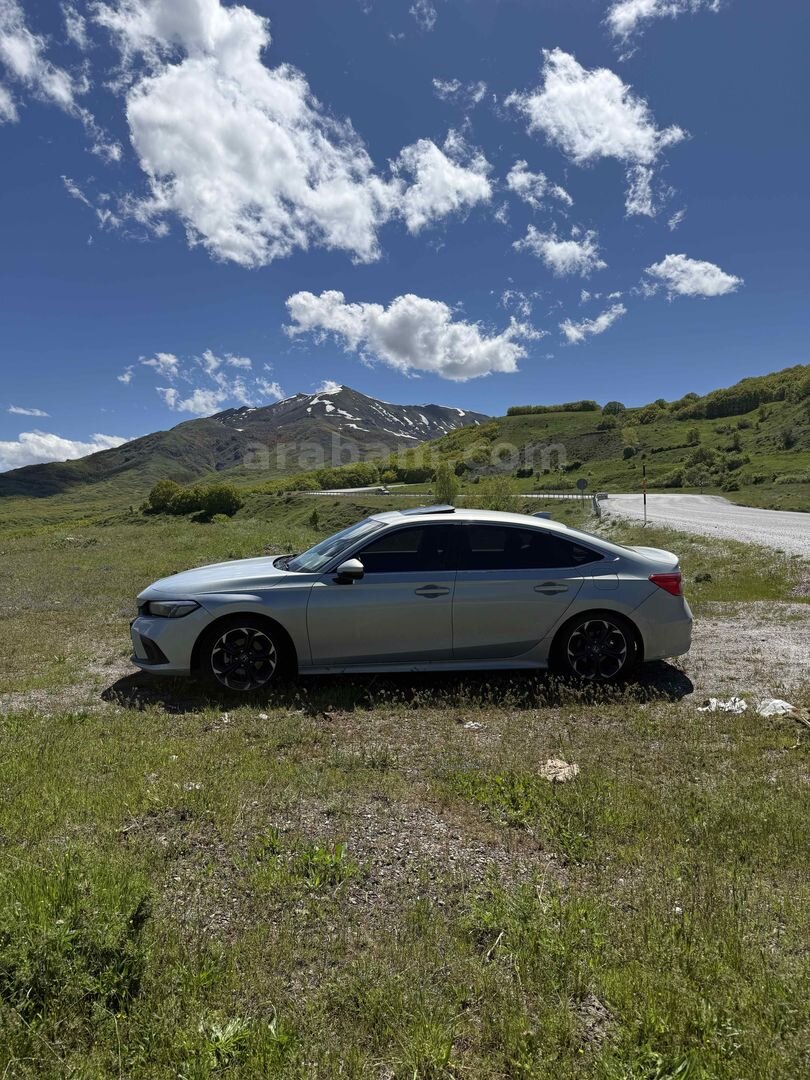 Sahibinden Honda Civic 1.5 i-VTEC Eco Executive Plus 2022 Model Diyarbakır 101.500 km Gri (metalik) 4