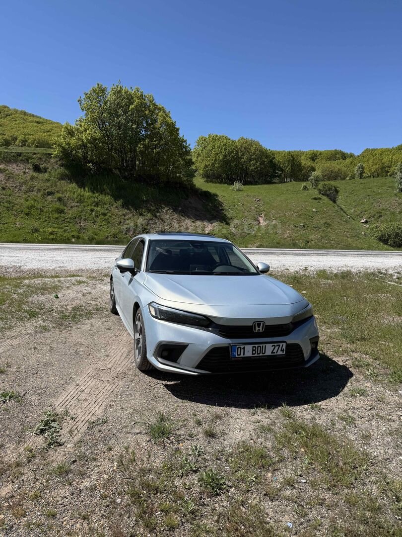 Sahibinden Honda Civic 1.5 i-VTEC Eco Executive Plus 2022 Model Diyarbakır 101.500 km Gri (metalik) 1