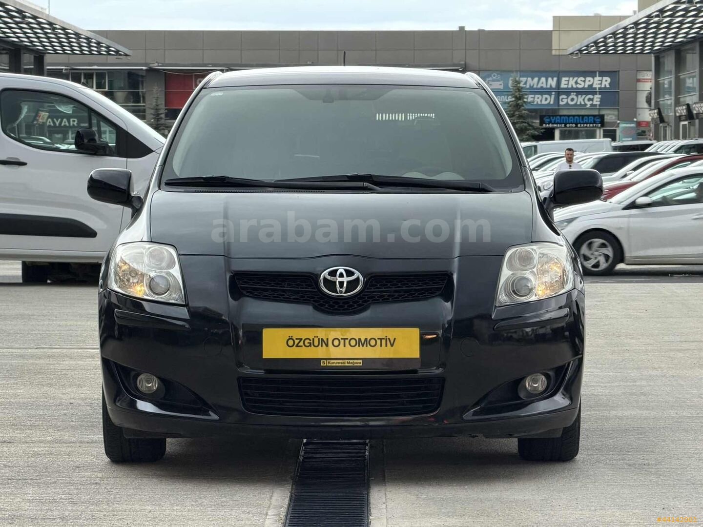 Galeriden Toyota Auris 1.6 Elegant 2010 Model Ankara 137.000 km Siyah 1