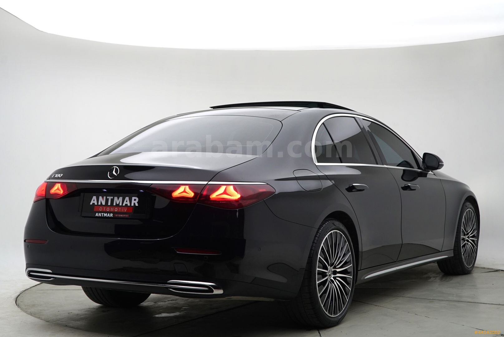 Galeriden Mercedes - Benz E 180 Edition 1 Exclusive 2025 Model Antalya 17.000 km Siyah 4
