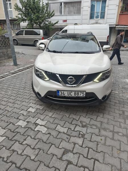 Sahibinden Nissan Qashqai 1.2 DIG-T Sky Pack 2015 Model