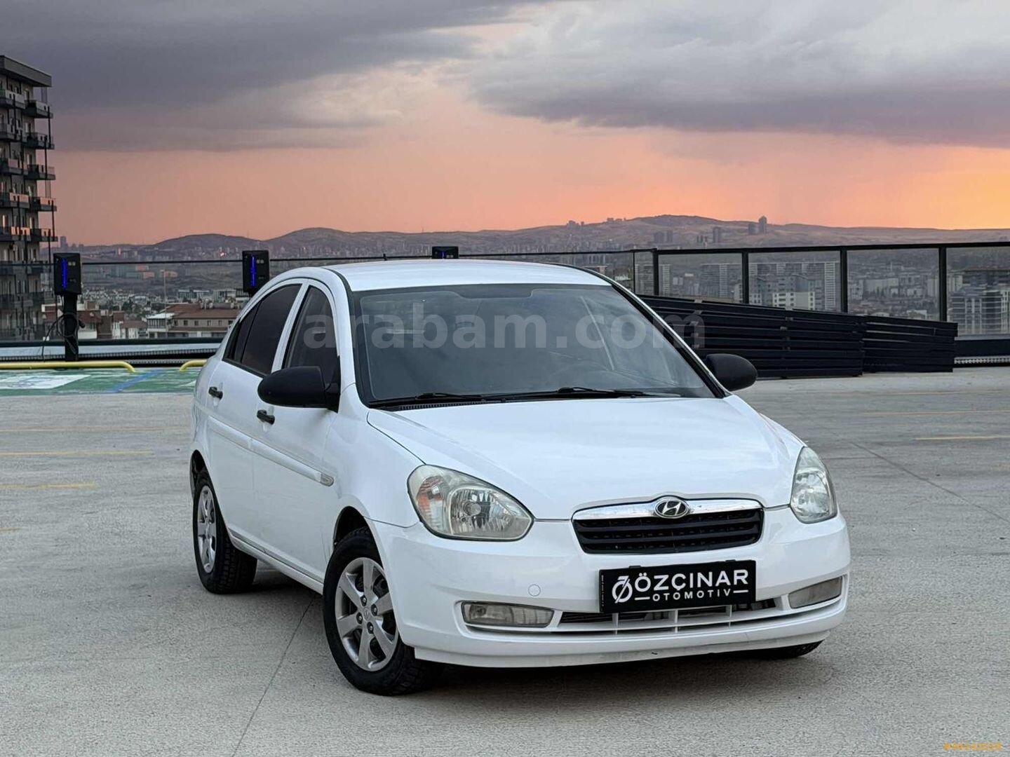 Galeriden Hyundai Accent Era 1.4 Team 2010 Model Ankara 360.000 km Beyaz 6