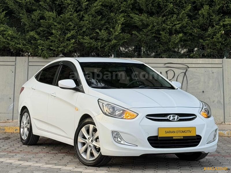 Galeriden Hyundai Accent Blue 1.4 D-CVVT Mode Plus 2015 Model Tokat 86.000 km Beyaz