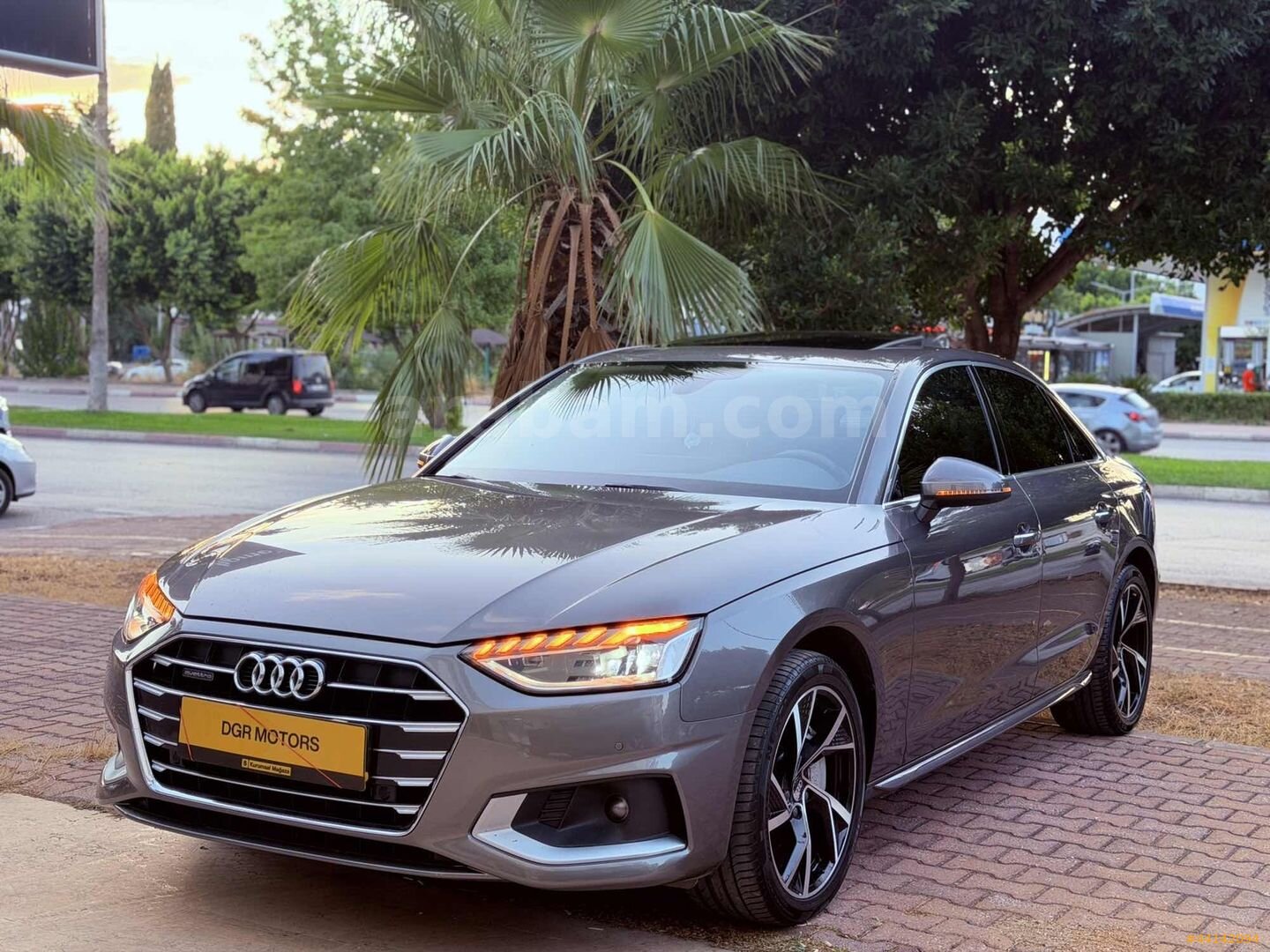 Galeriden Audi A4 Sedan 40 TDI Quattro Advanced 2020 Model Antalya 162.000 km Gri 5
