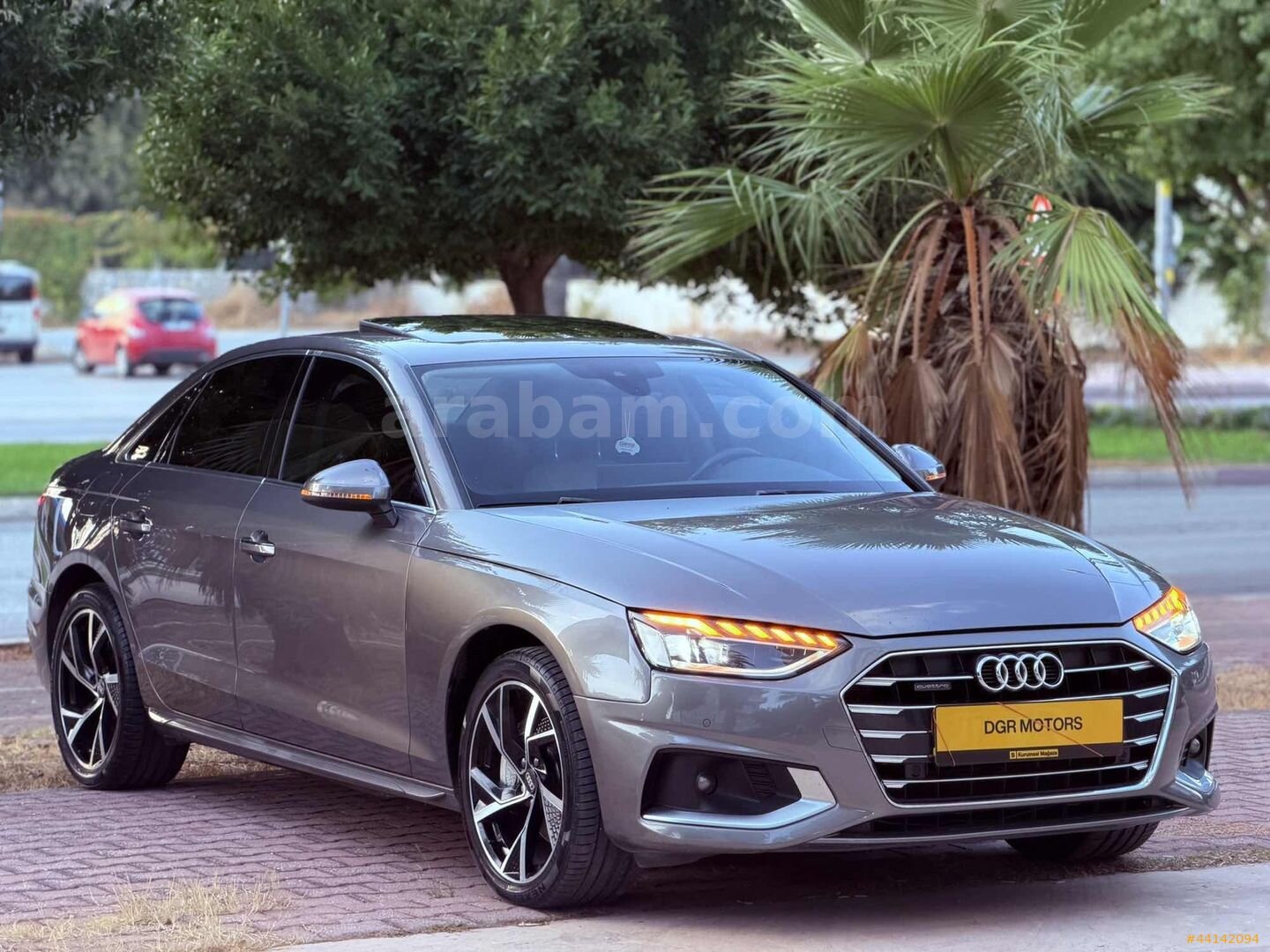 Galeriden Audi A4 Sedan 40 TDI Quattro Advanced 2020 Model Antalya 162.000 km Gri 4