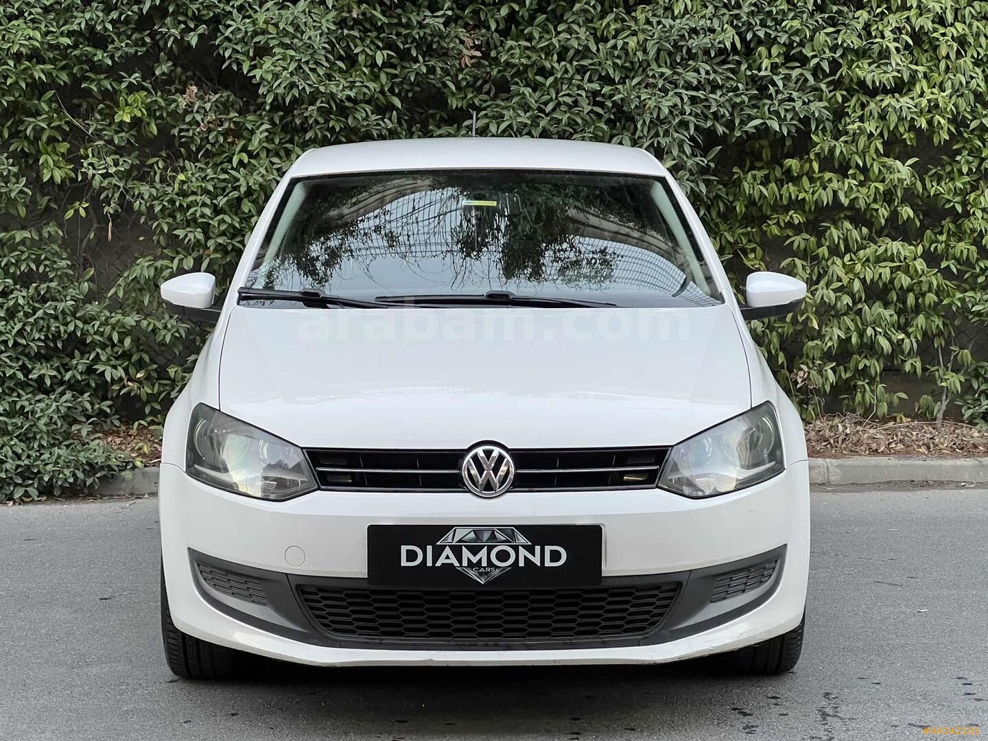 Galeriden Volkswagen Polo 1.6 TDi Comfortline 2014 Model İstanbul 179.000 km Beyaz 1