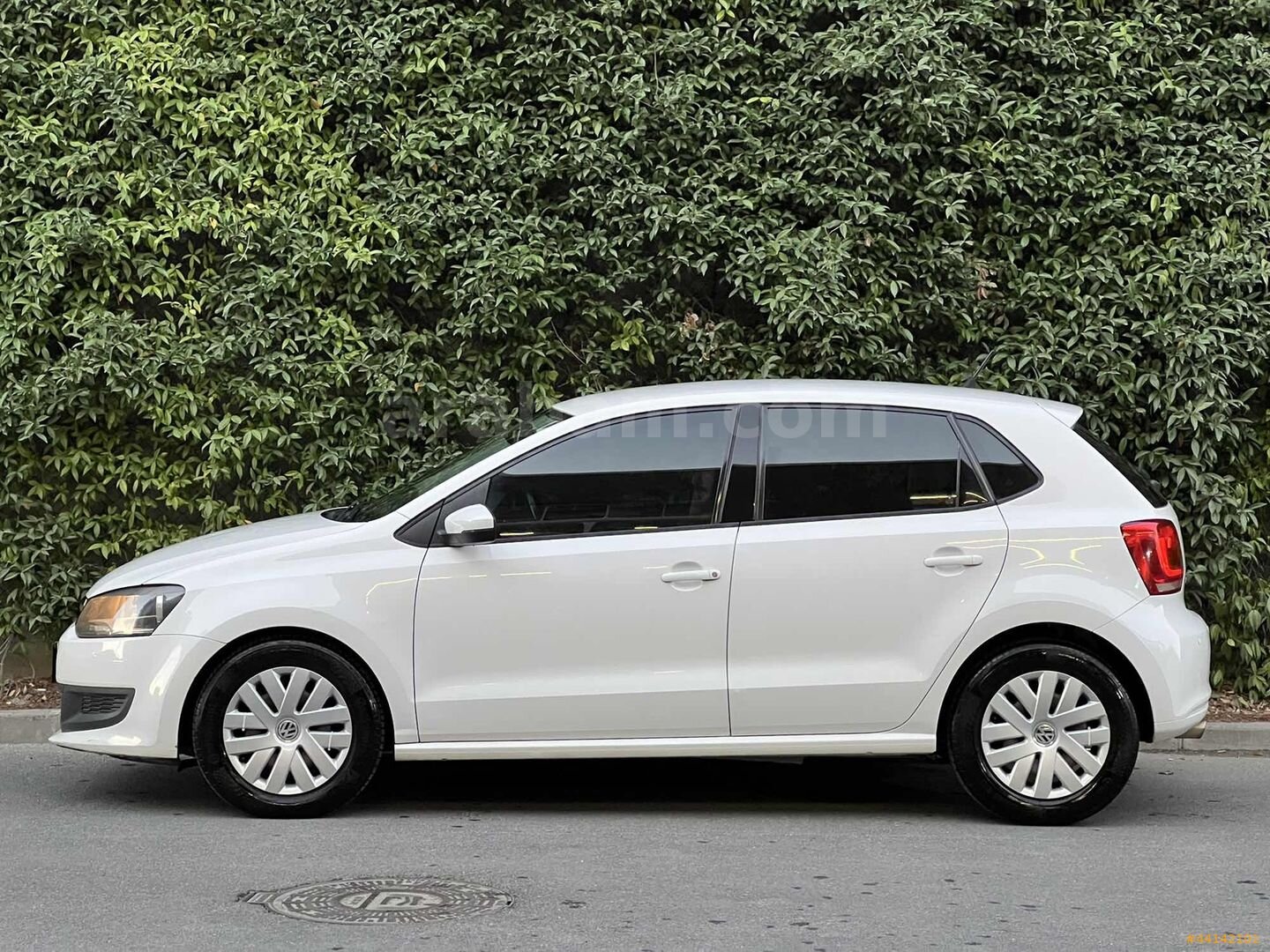 Galeriden Volkswagen Polo 1.6 TDi Comfortline 2014 Model İstanbul 179.000 km Beyaz 6