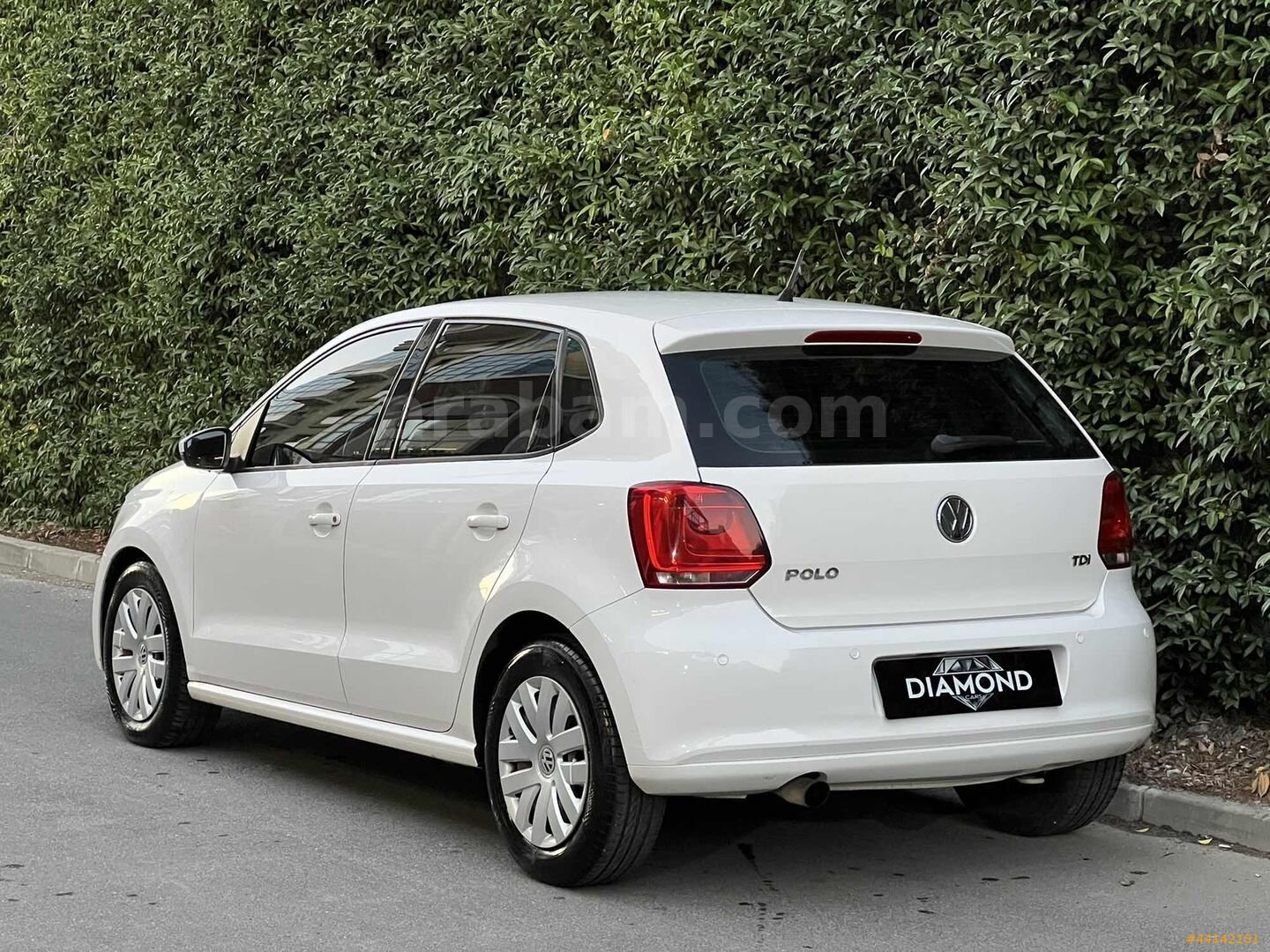 Galeriden Volkswagen Polo 1.6 TDi Comfortline 2014 Model İstanbul 179.000 km Beyaz 7
