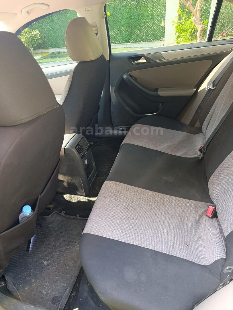 Sahibinden Volkswagen Jetta 1.2 TSi Comfortline 2011 Model Hatay 286.000 km Siyah 4