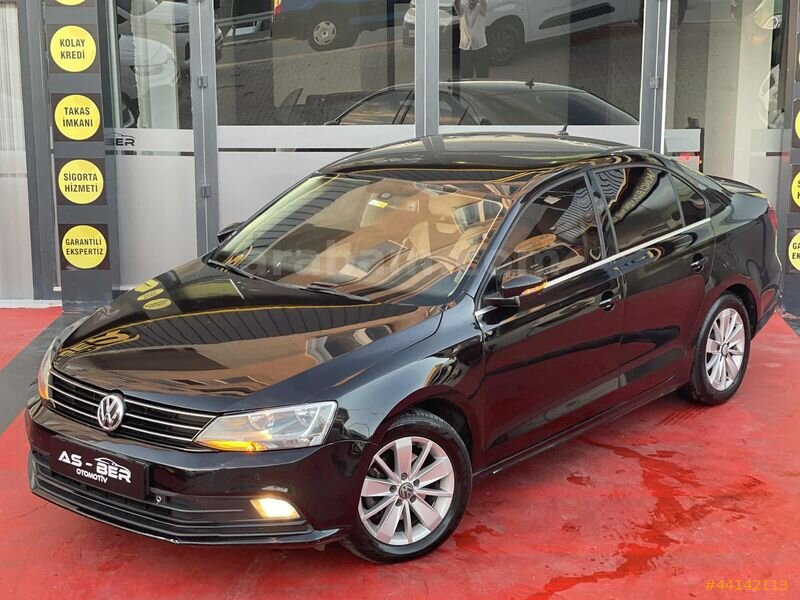 Galeriden Volkswagen Jetta 1.6 TDi Comfortline 2015 Model İstanbul 189.000 km Siyah