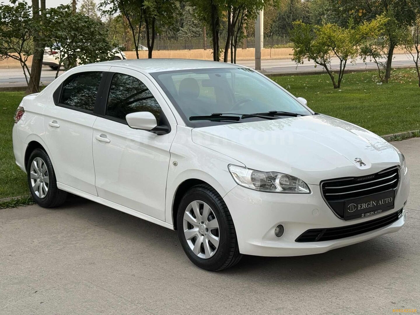 Galeriden Peugeot 301 1.6 HDi Active 2016 Model Bursa 195.000 km Beyaz 1