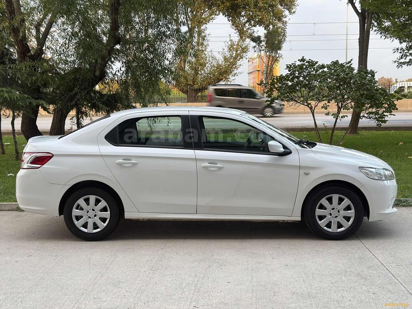 Galeriden Peugeot 301 1.6 HDi Active 2016 Model Bursa 195.000 km Beyaz 5