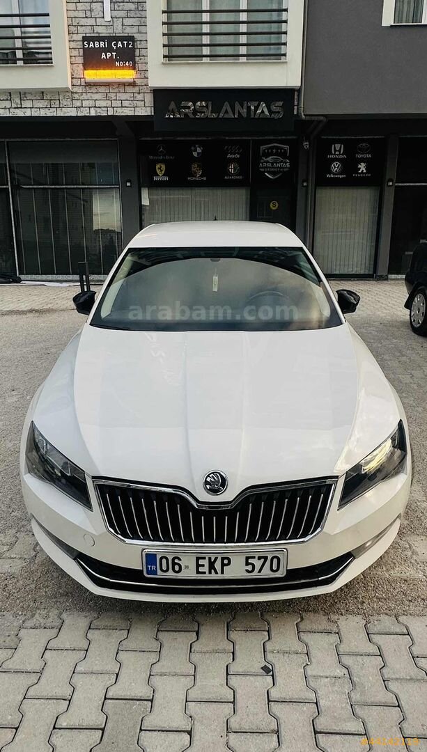 Galeriden Skoda SuperB 1.4 TSI Active 2016 Model Malatya 156.000 km Beyaz 2
