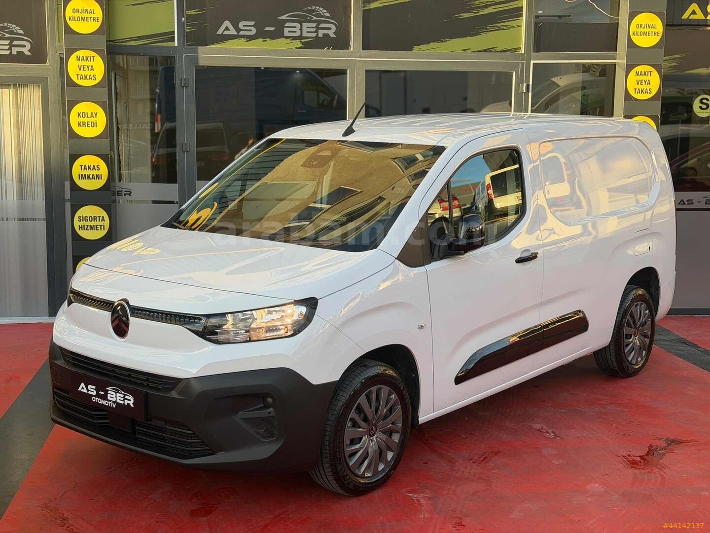 2026 CİTROEN BERLİNGO 6.000KM HATASIZ K.KARTINA 12 TAKSİT 2