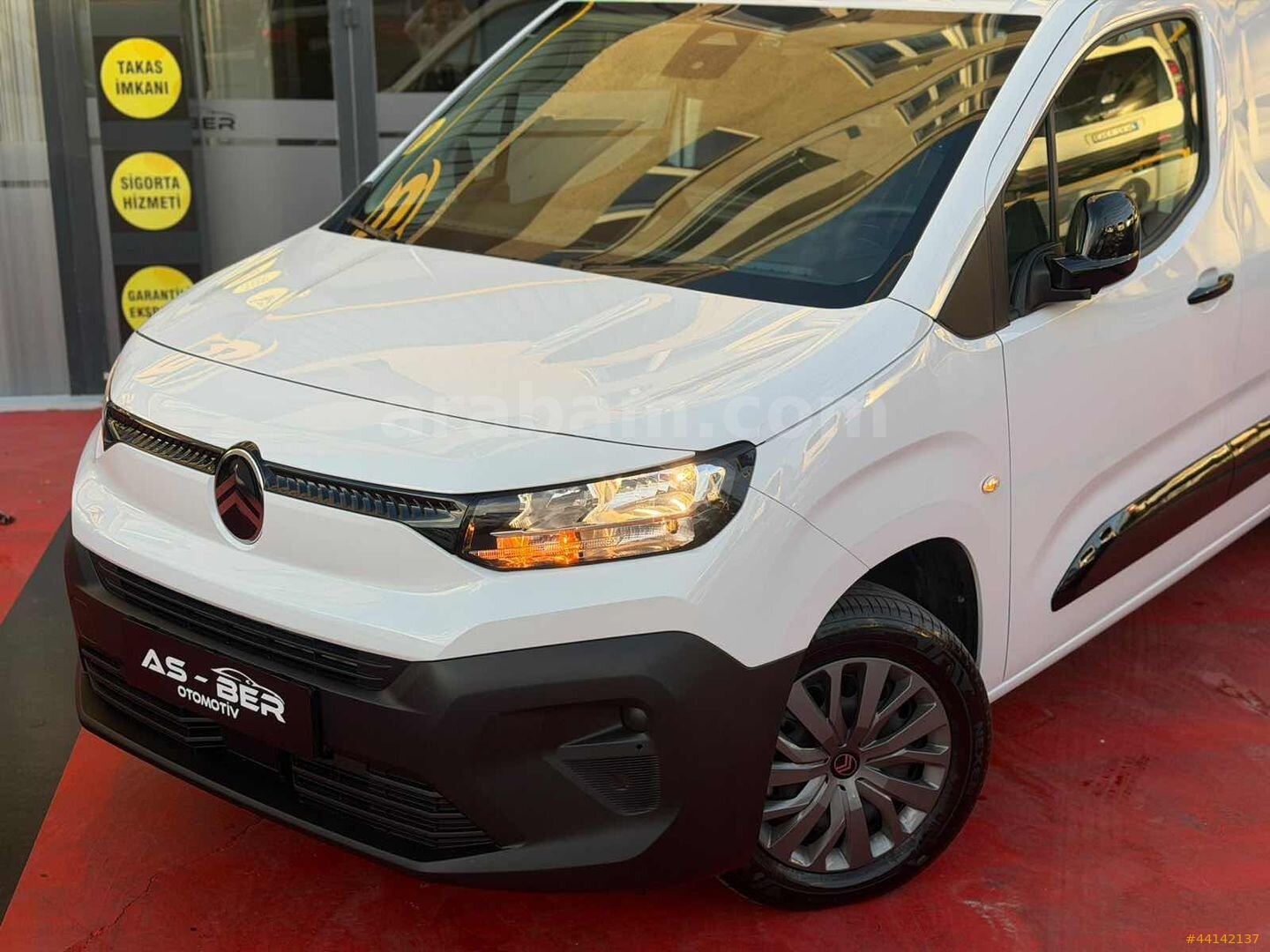 2026 CİTROEN BERLİNGO 6.000KM HATASIZ K.KARTINA 12 TAKSİT 3