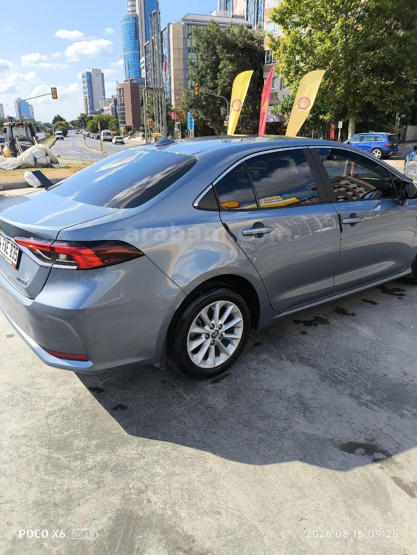 Sahibinden Toyota Corolla 1.8 Hybrid Dream 2022 Model İstanbul 125.500 km Gri (metalik) 4
