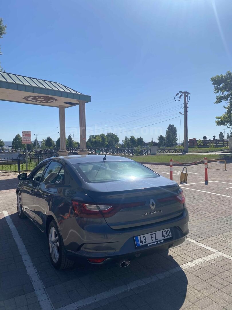 Sahibinden Renault Megane 1.6 Joy 2017 Model Kütahya 177.000 km Gri (titanyum) 4