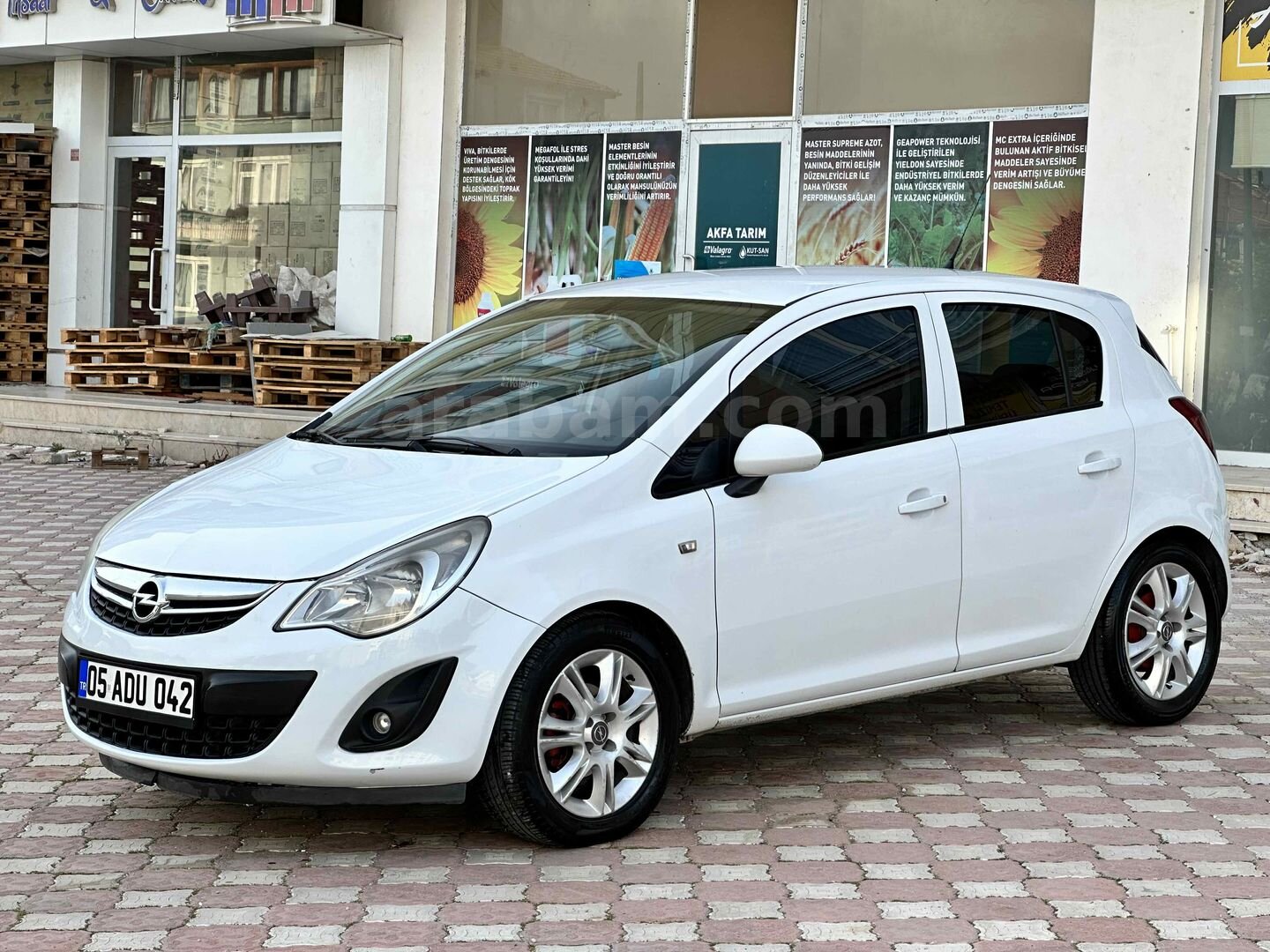 Galeriden Opel Corsa 1.3 CDTI Essentia 2012 Model Amasya 297.000 km Beyaz 1