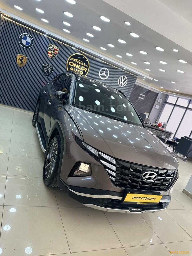 ONUR OTOMOTIV'DEN 2021 BOYASIZ DEGİSENSİZ 50.000KM TUCSON 3