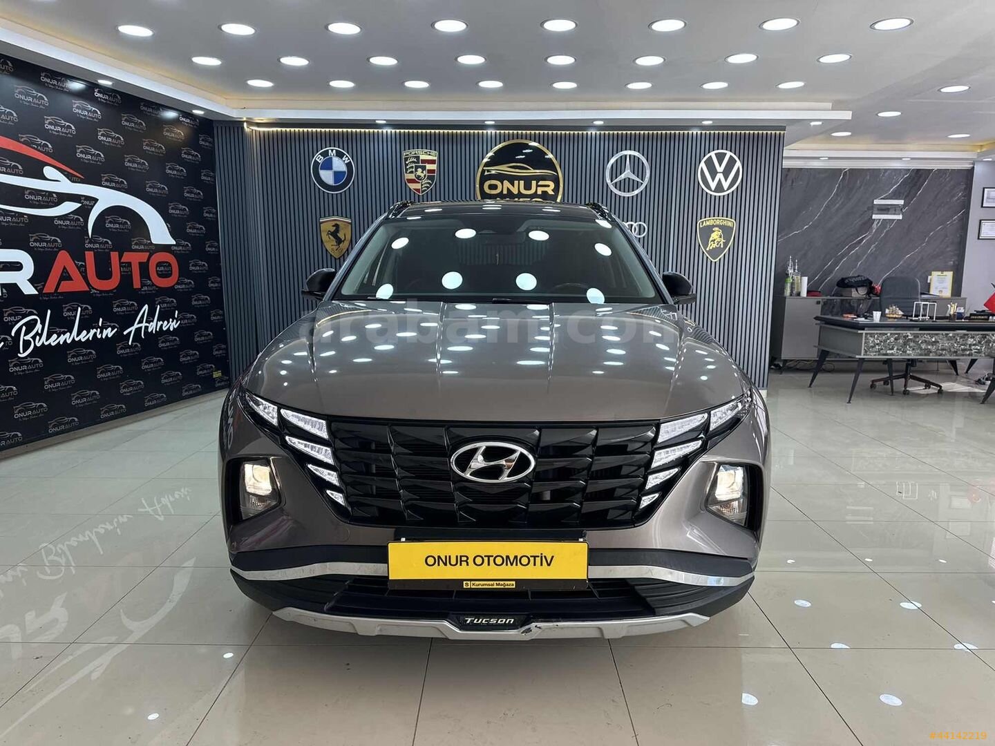 ONUR OTOMOTIV'DEN 2021 BOYASIZ DEGİSENSİZ 50.000KM TUCSON 1