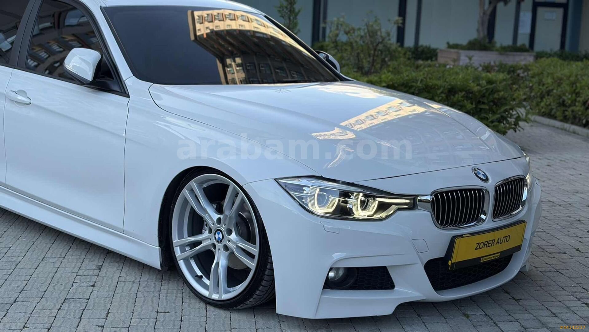 Galeriden BMW 3 Serisi 320d M Sport 2012 Model İstanbul 240.000 km Beyaz 4