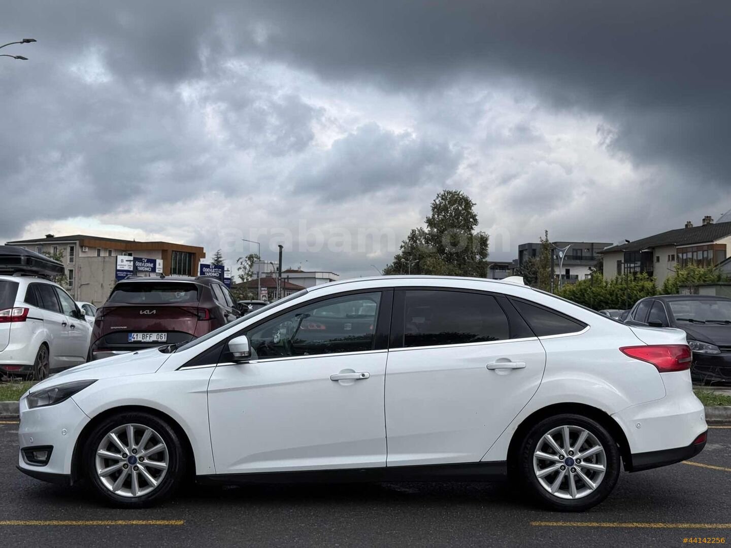 Galeriden Ford Focus 1.5 TDCi Titanium 2018 Model Kocaeli 348.000 km Beyaz 6